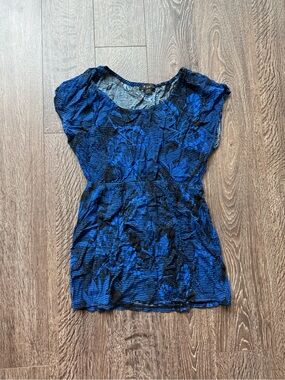 Blue & Black Floral Stretch Top